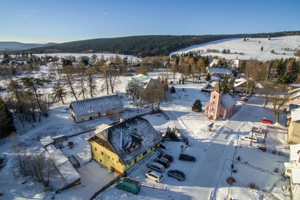 Penzion U Zpěváků Nové Hute Exterior foto