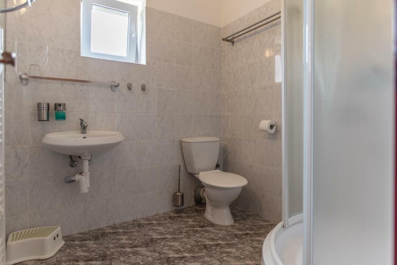 Penzion U Zpěváků Nové Hute Exterior foto